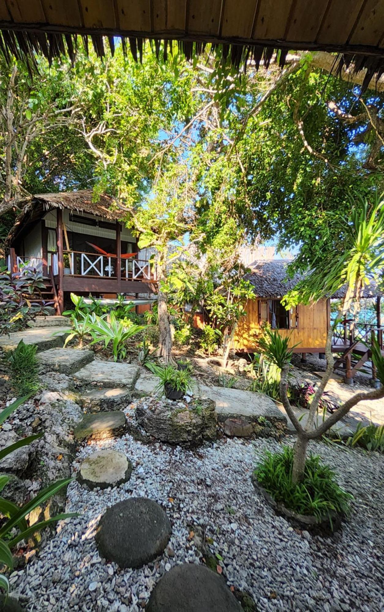 Nini's Beach Bungalows Bira Exterior foto